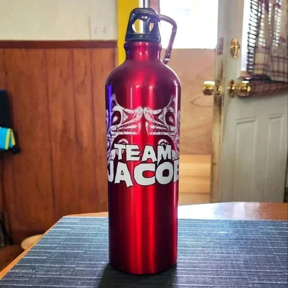 Twilight Saga eclipse Water Bottle With Carabiner Clip “Team Jacob” - Picture 1 of 7